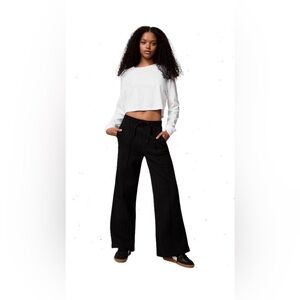 NWOT PINK VS Ivy Fleece wide leg sweatpants joggers Black Medium